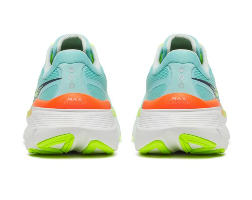 Scapre Saucony Guide 19
